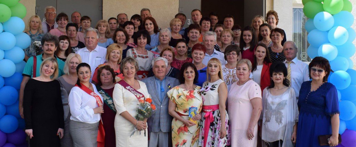 Фото — Миколаївський ліцей №38 «Муніципальний колегіум» імені Володимира Дмитровича Чайки