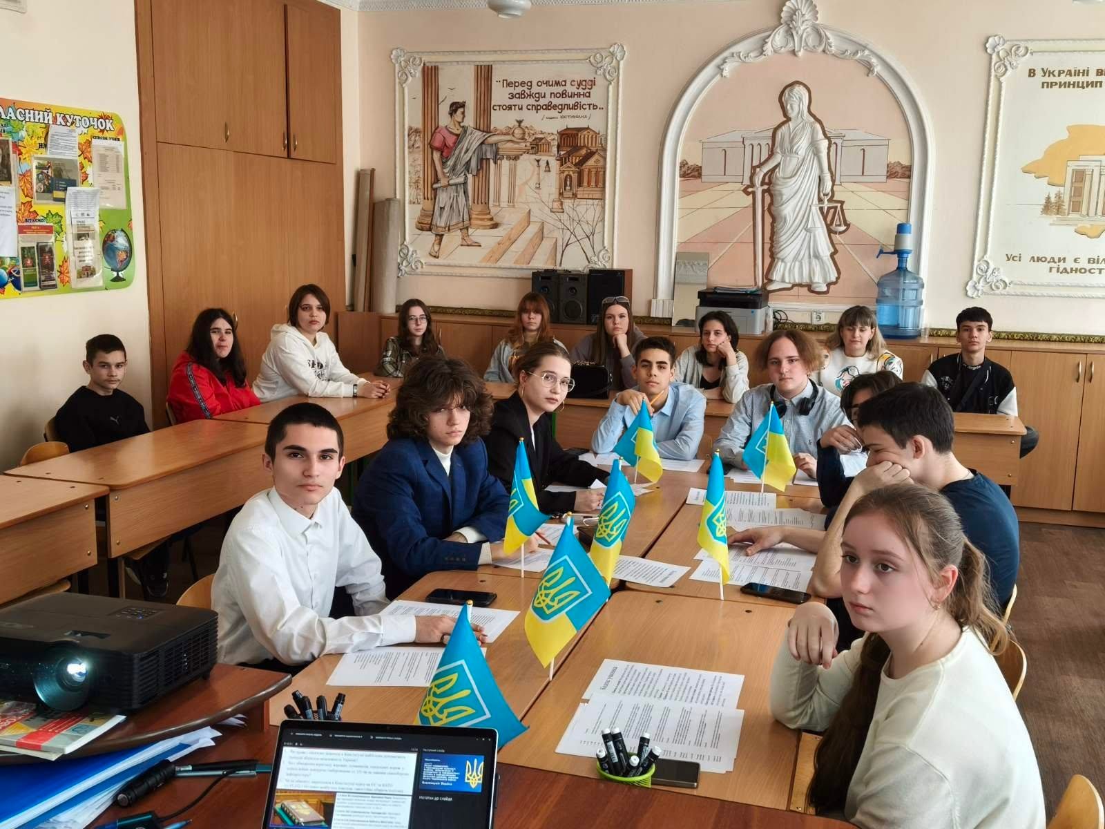 Фото — Миколаївський обласний академічний ліцей «Відродження»