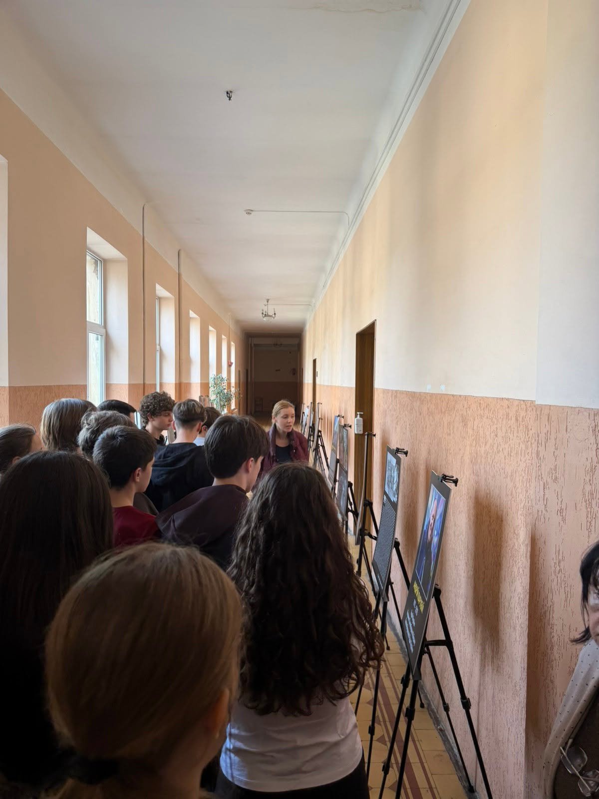 Фото — Львівська академічна гімназія